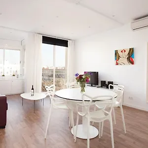 https://stay-u-nique-ciutat-vella.catalonia-hotels.com